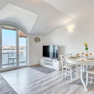 Penthouse Zola With Private Parking Apartment